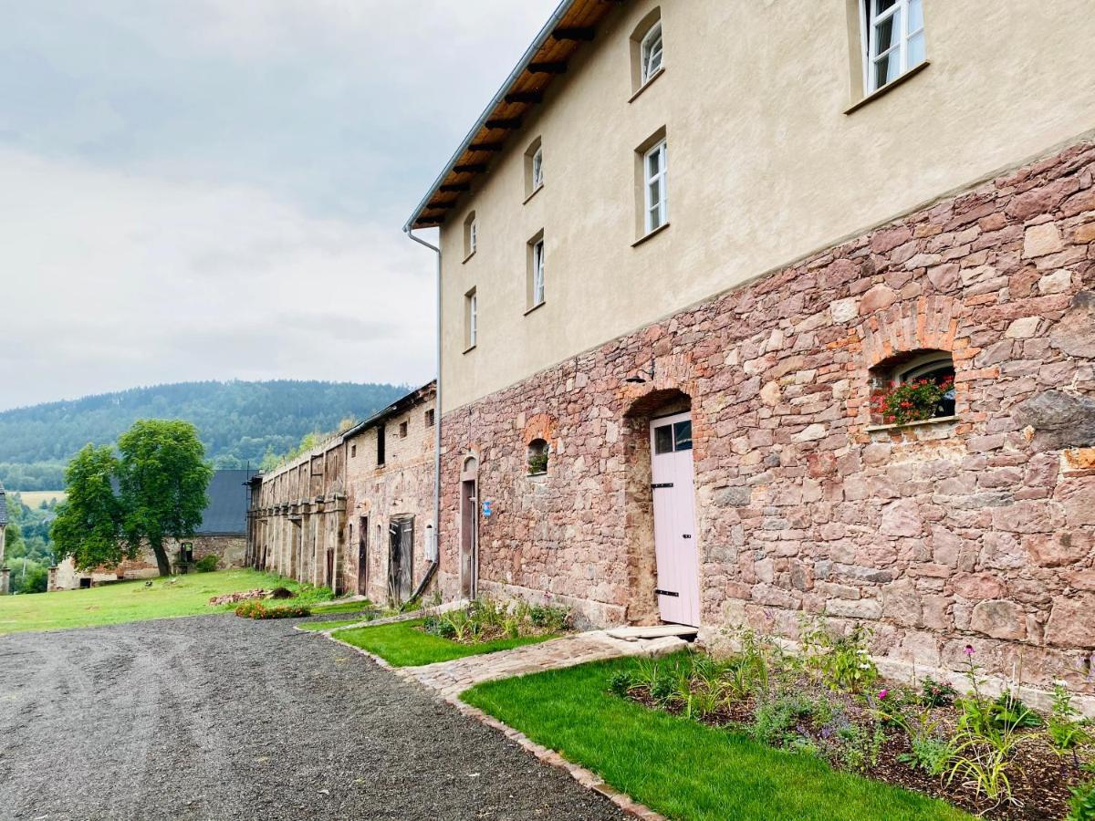 Zamek Sarny - Schloss Scharfeneck Klodzko Exterior photo