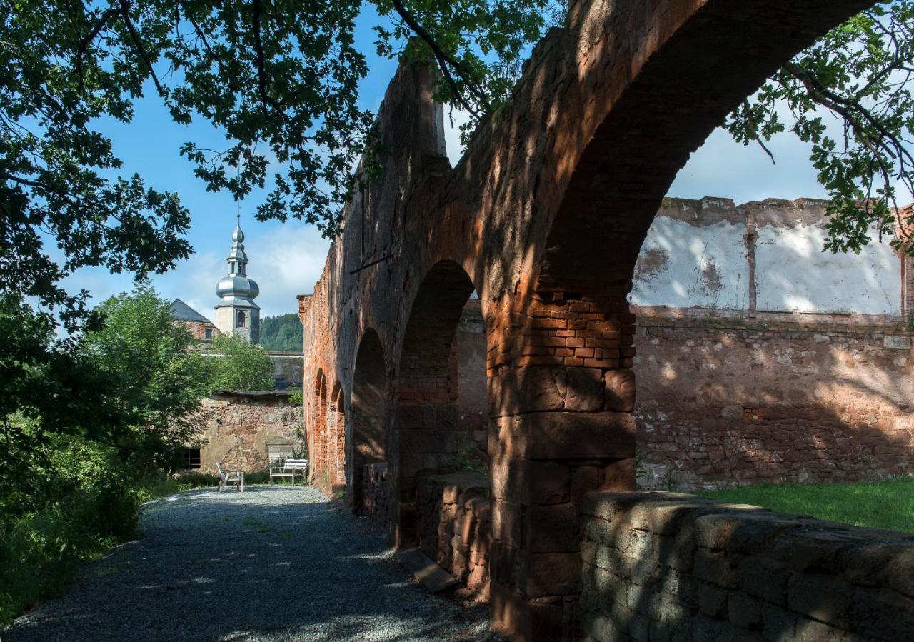 Zamek Sarny - Schloss Scharfeneck Klodzko Exterior photo